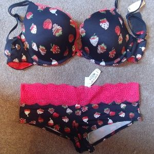 BNWT Victorias Secret bra and panties